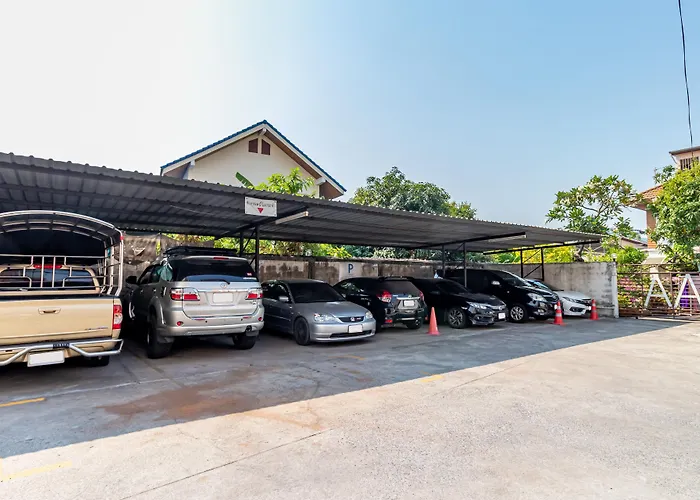 Grannylla Charoenkrung 3*